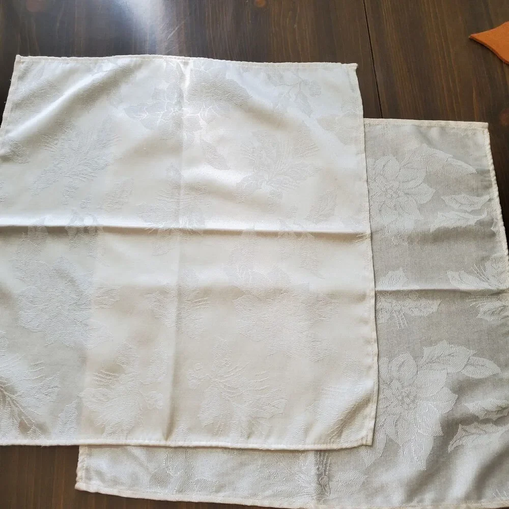 Cloth Napkins Cream Ecru Set 2 Jacquard Poinsettias 18